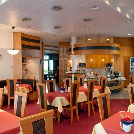 Hotel Businesshotel Forum 4*