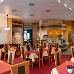 Отель Businesshotel Forum 4*