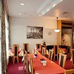 Отель Businesshotel Forum 4*